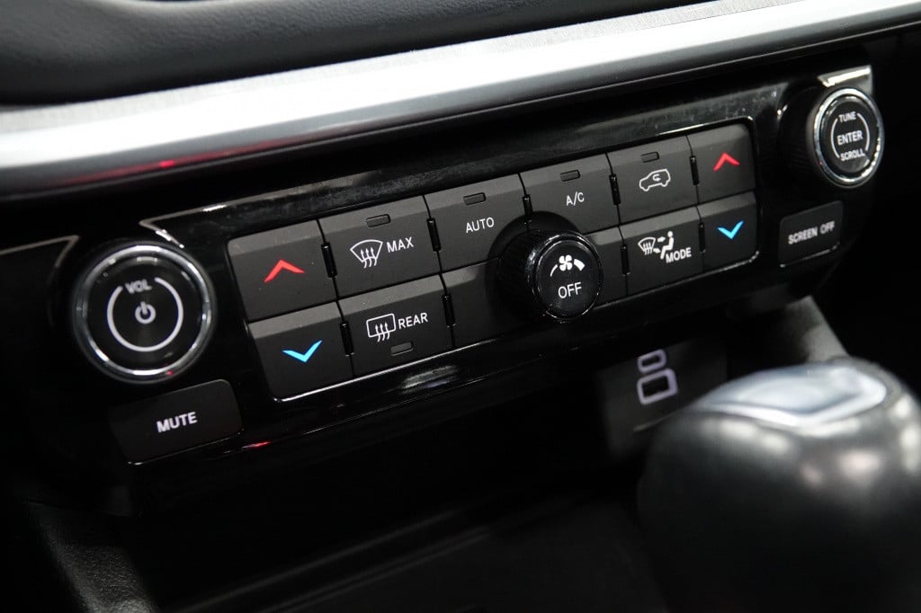 Jeep Compass 4xe 240 | pano | acc | led | 360' camera |