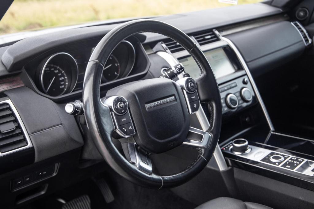 Land Rover Discovery 3.0 td6 hse grijs kenteken / leer / navi / luchtvering