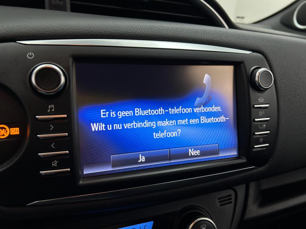 Toyota Yaris occasion 1.5 hybrid premium | airco | grijs | tweedehands toyo