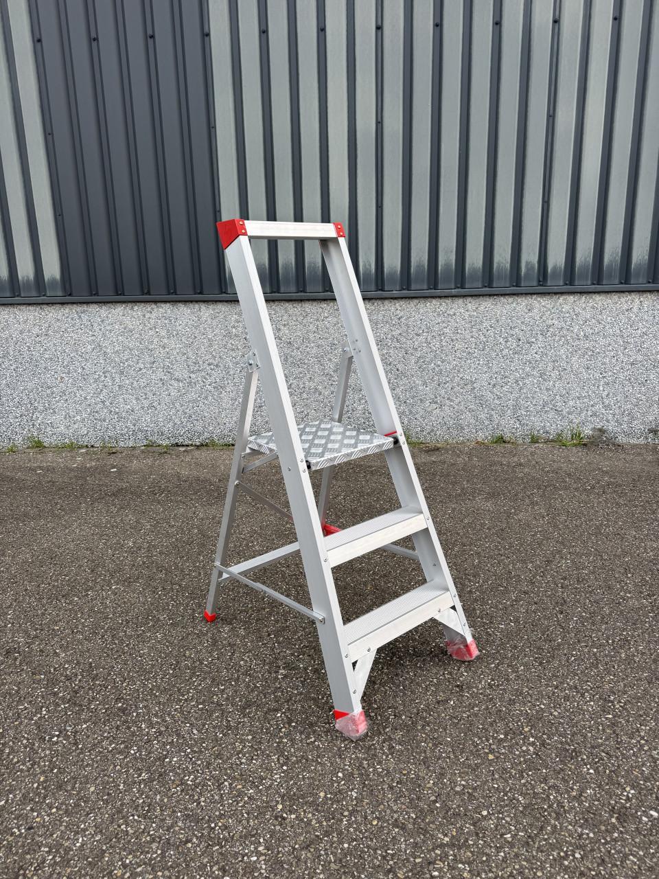 Trap 2 treden met bordes NIEUW