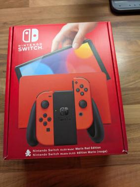 Nintendo Switch OLED Mario Editie - Zo goed als nieuw
