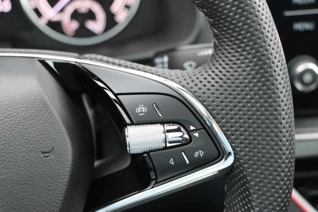 Skoda Scala 1.0 tsi sport business