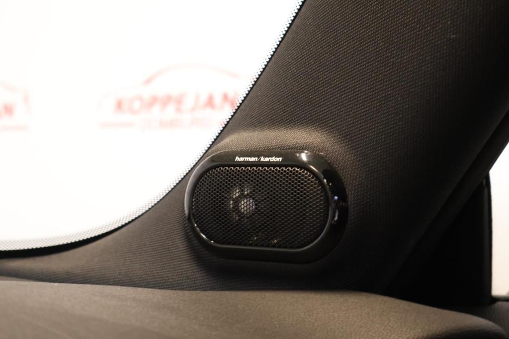 Mini Cooper 1.5 chili serious business nl auto, jcw in en exterieur, stoelv