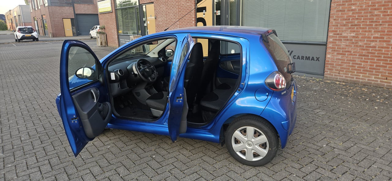Zuinige TOYOTA AYGO 5drs 2011 / NL AUTO / NAP /