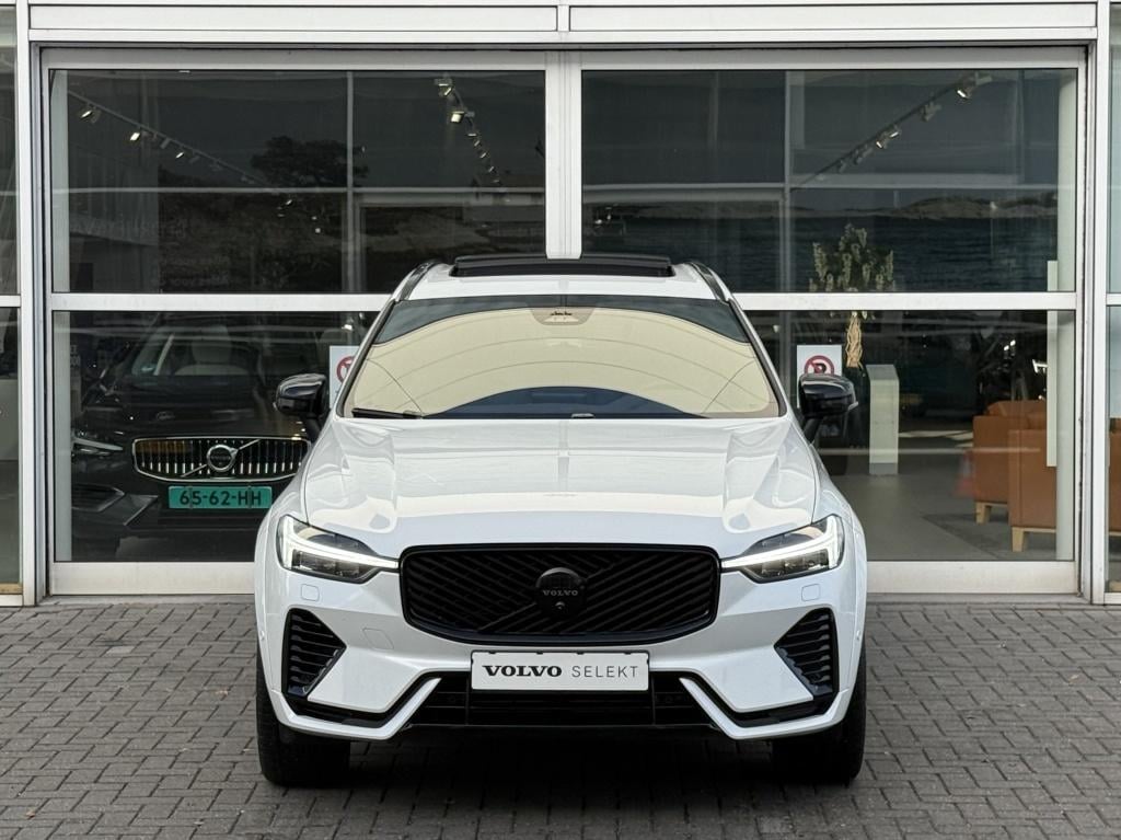 Volvo XC60 t6 398pk recharge dark black edition| panodak| luchtvering| trek