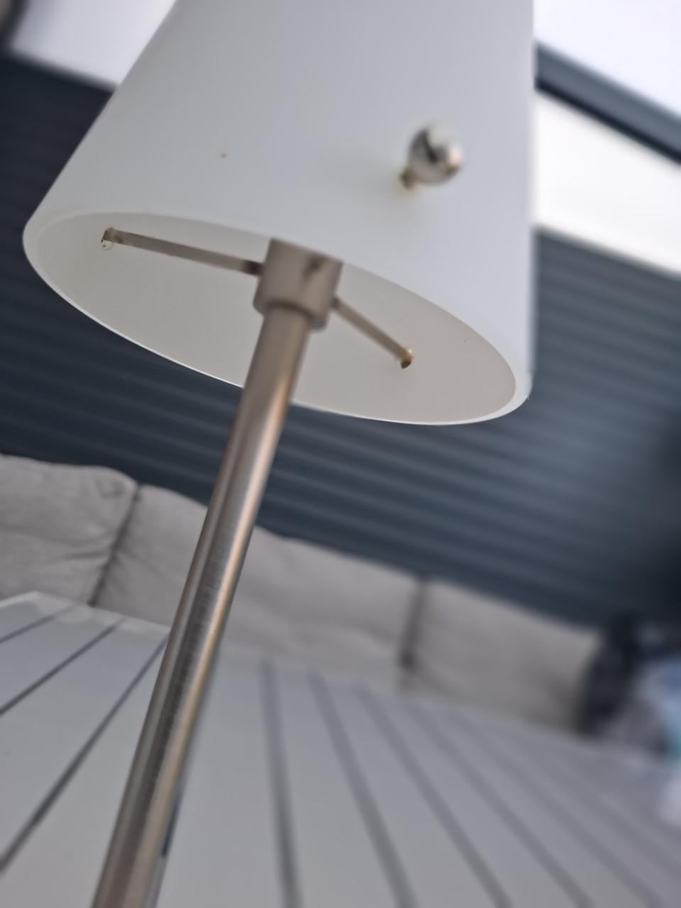 Paul Neuhaus Tafellamp - Modern en Stijlvol.