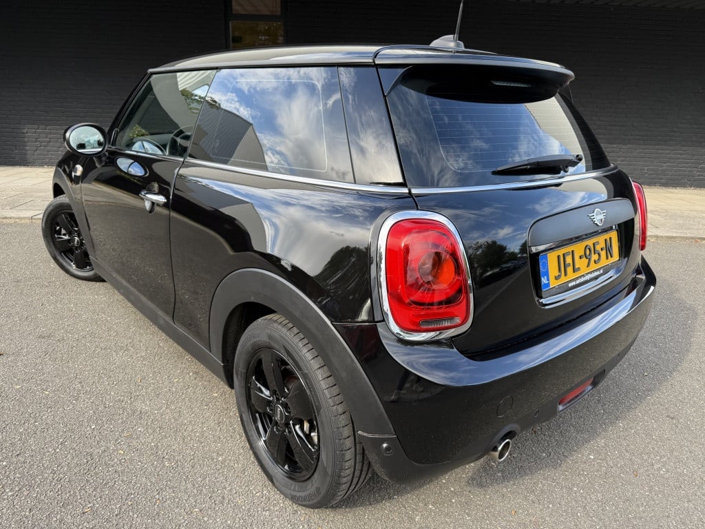 Mini One mini 1.5 first // dealer onderhouden // stoelverwarming //