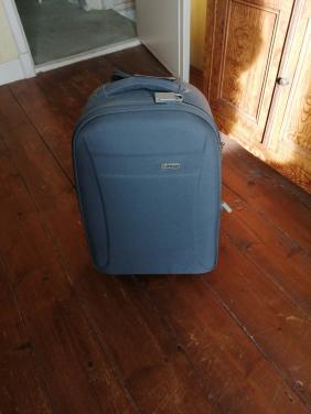 Gratis af te halen : Koffer / Trolley - GERESERVEERD