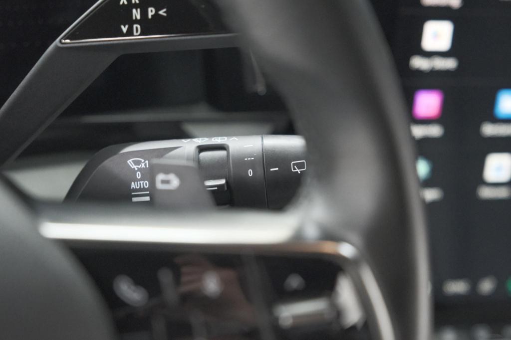 Renault Megane E-tech ev40 boost charge techno | pack winter | camera | app