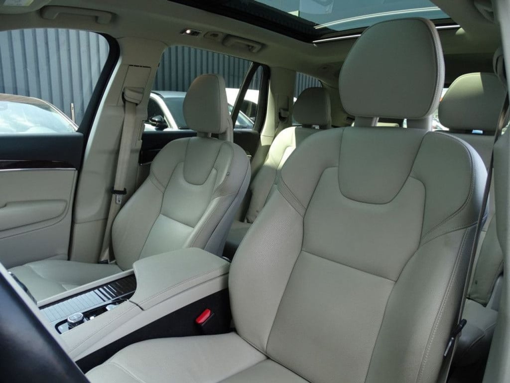 Volvo XC90 2.0 t8 twin engine awd momentum 7-persoons | pano