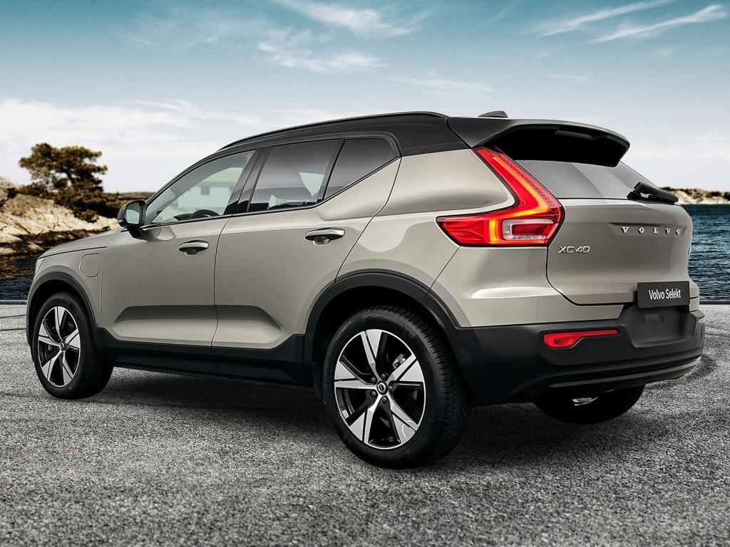 Volvo XC40 t4 211pk recharge r-design| adap.cruise| pano| camera| stoel