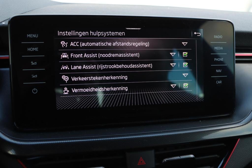 Skoda Scala 1.0 tsi sport business 110pk