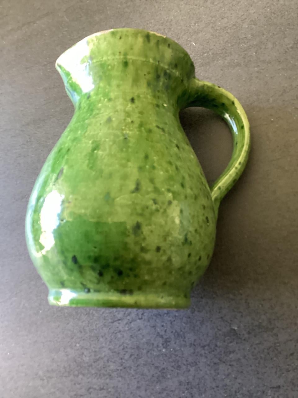 Vintage (antieke) aardewerk kan