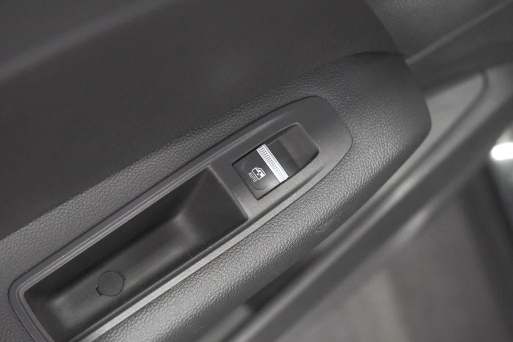 Renault Captur 1.6 e-tech full hybrid 145 techno | panoramadak | camera | a