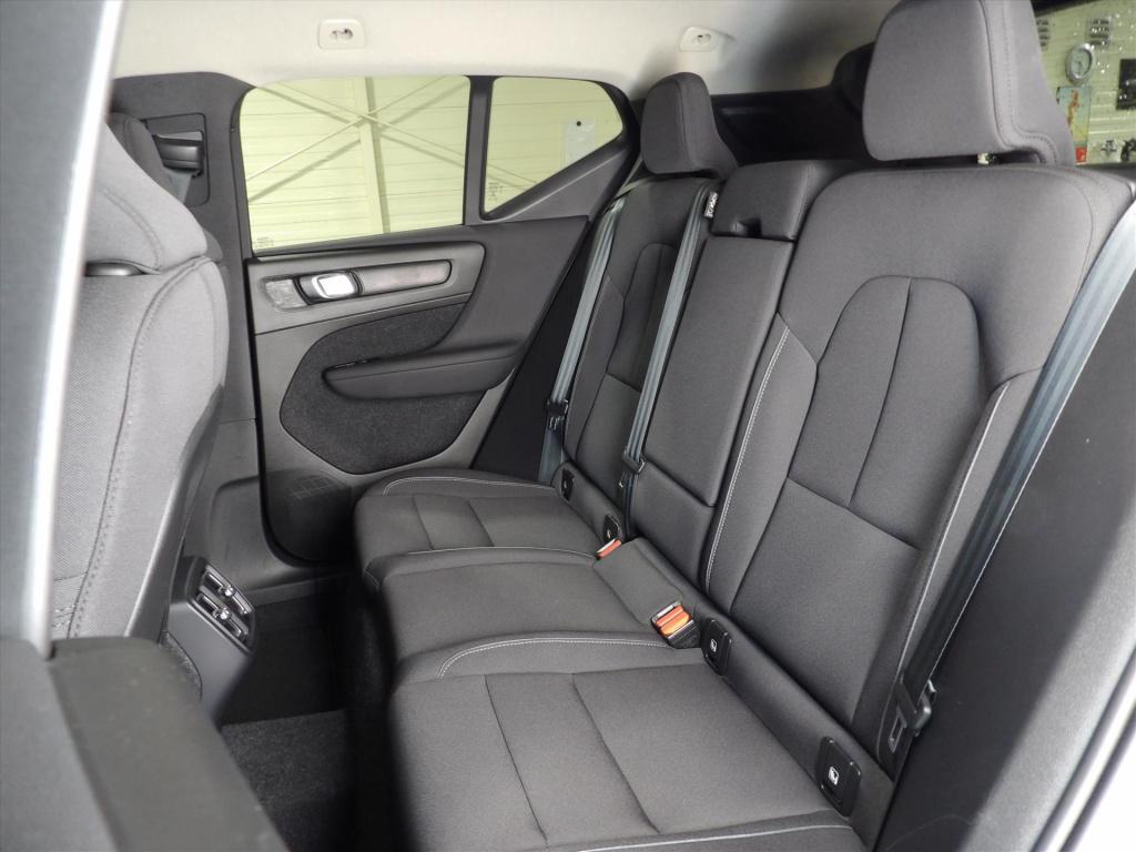 Volvo XC40 t3 163pk geartronic momentum pro