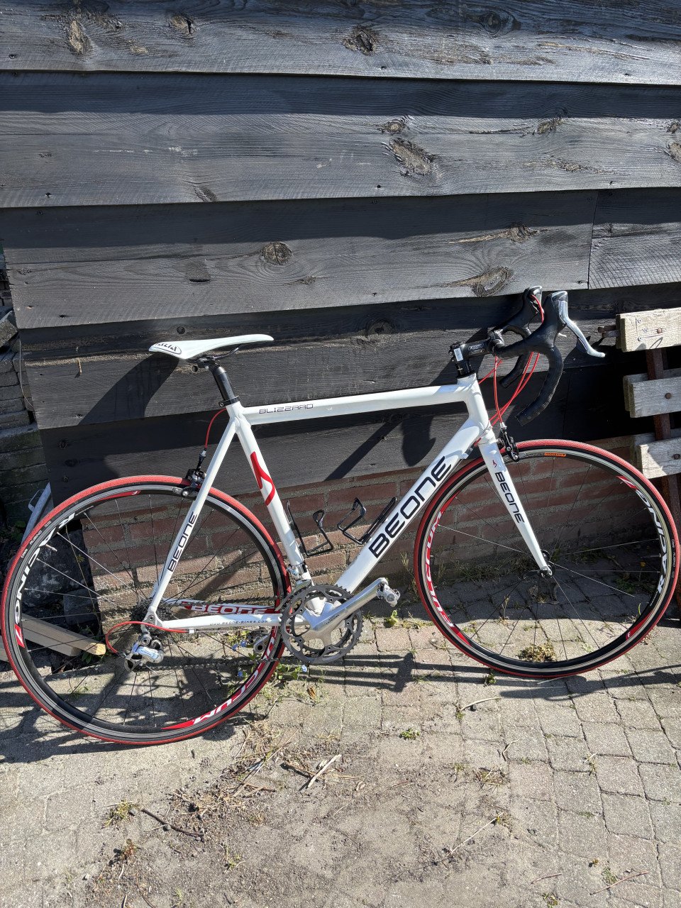 Beone Blizzard racefiets