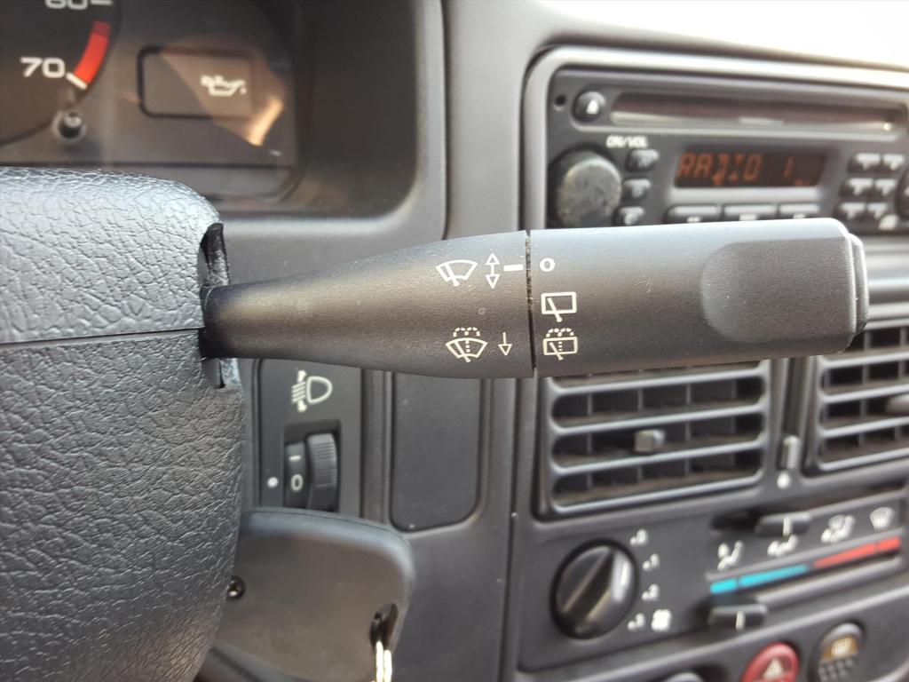 Peugeot 106 1.1 xr 5dr xt | schuifdak | toerenteller |