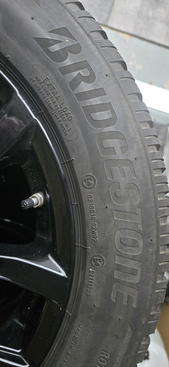 Set winterbanden op velg Kia Niro