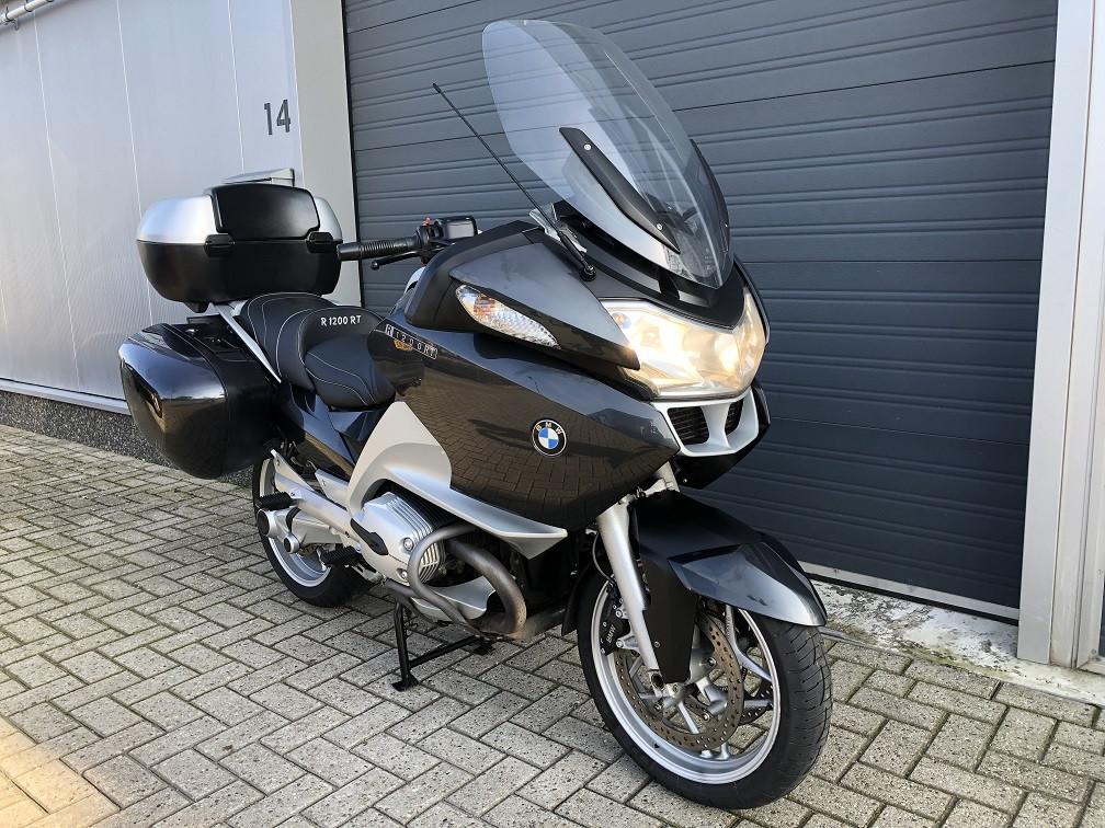 BMW R1200RT ABS uit 2005 met 79dkm, comfortzadel, topkoffer etc €3795,-