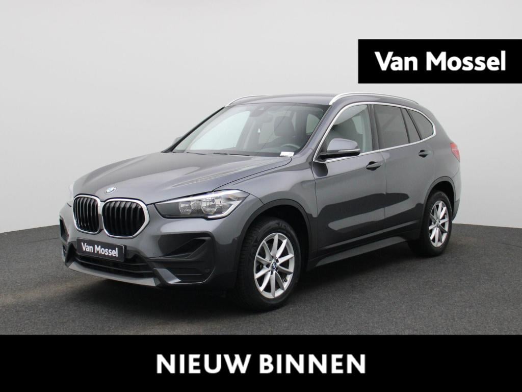 BMW X1 sdrive18i business edition plus | automaat | lmv | trekhaak | parkee