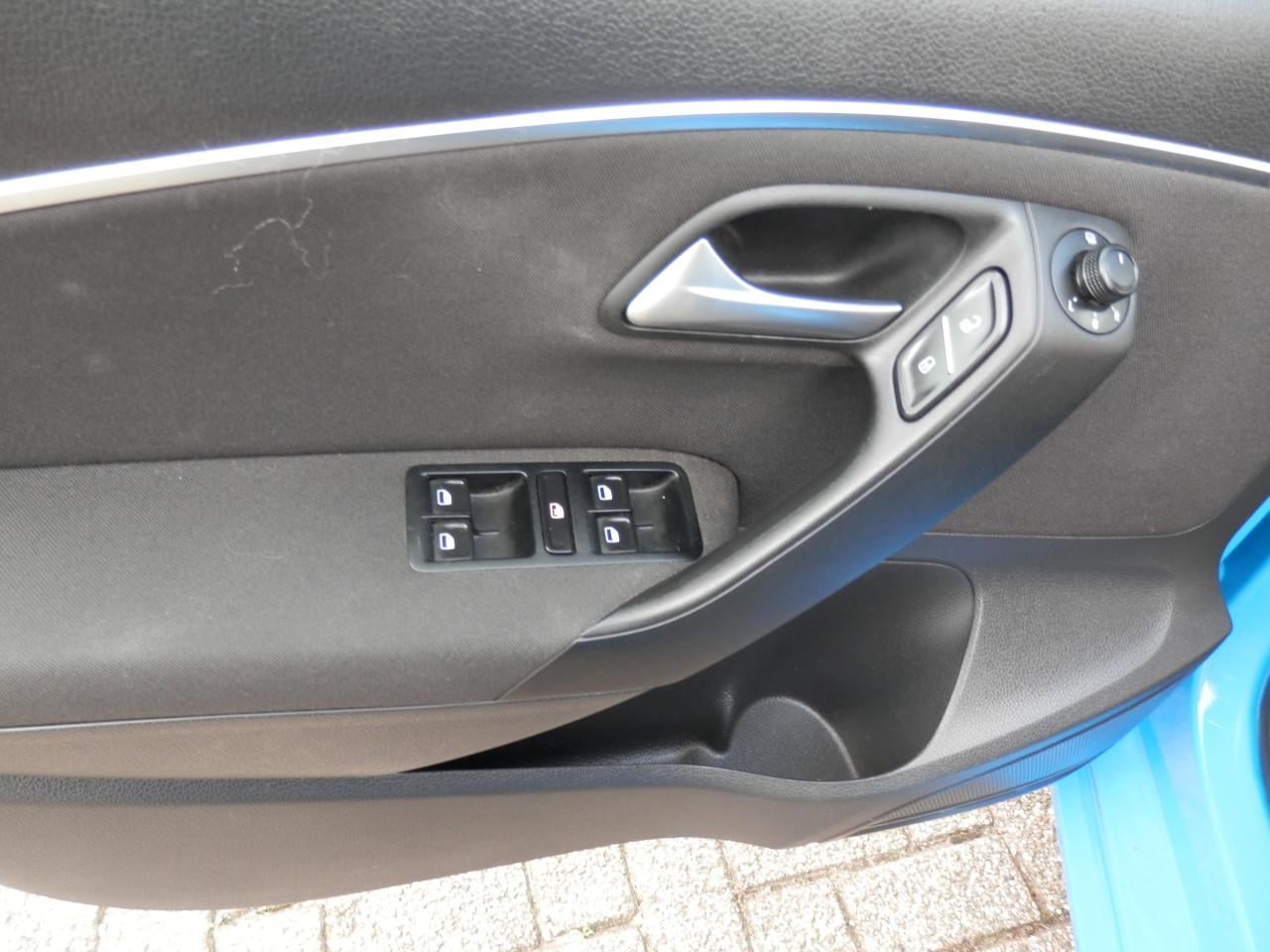 Auto Garant Biedt Aan: Volkswagen Polo 1.2 TSI First Edition