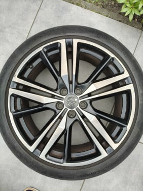 Velgen Volvo V60 R-design 19"