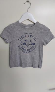 T-shirt van het merk C&A in maat 98