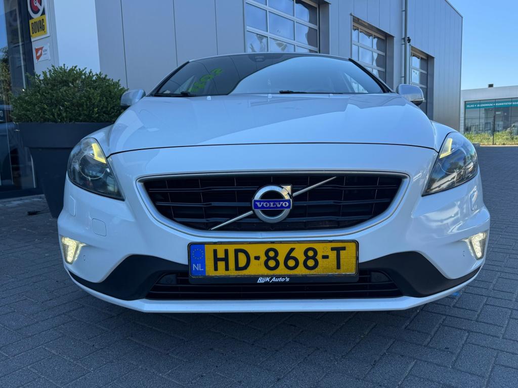 Volvo V40 2.0 d2 r-design business * nap * 100% onderhouden * 2e eigenaar