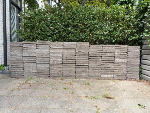 Gratis terrastegels (30x30cm, 180 stuks)