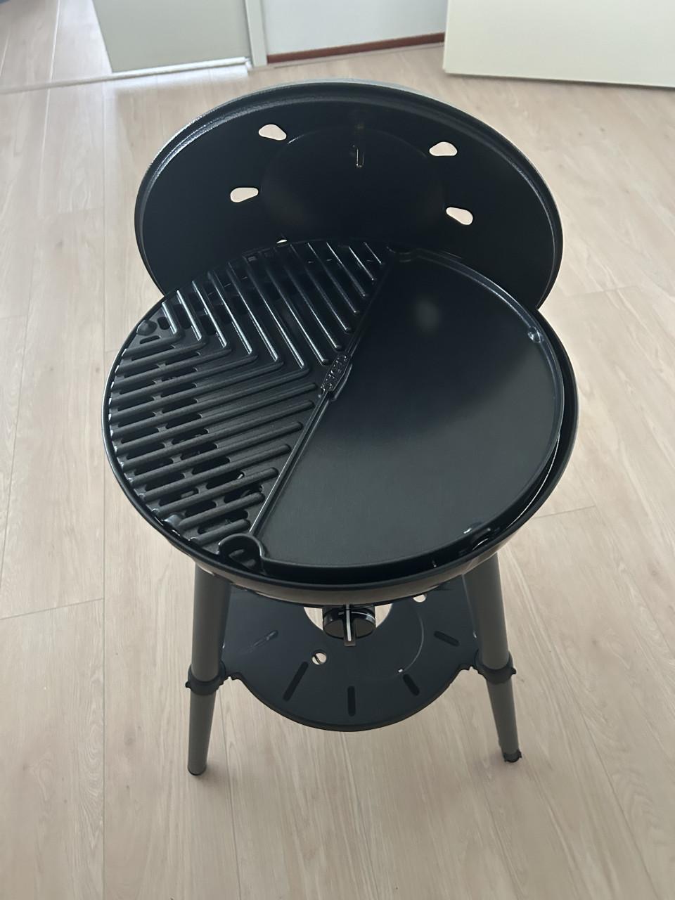 Te koop Cadac gas barbecue Carri Chef 40 + accessoires