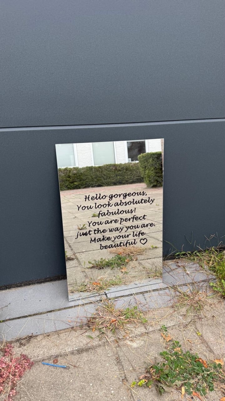 Spiegel met tekst