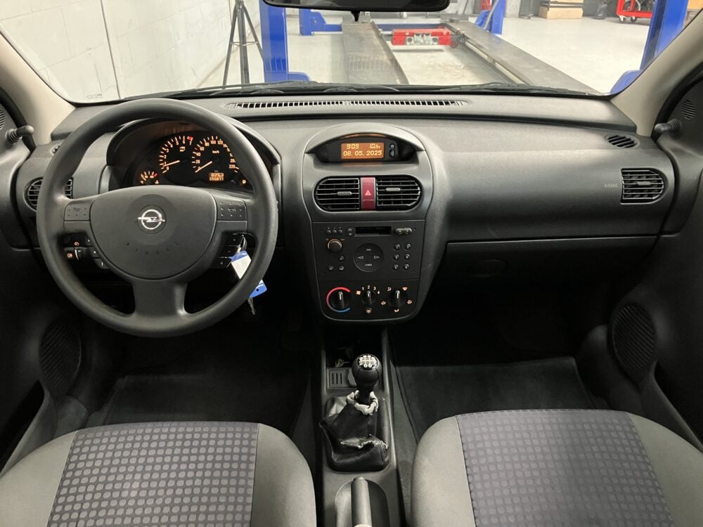Opel Corsa 1.2-16V Comfort