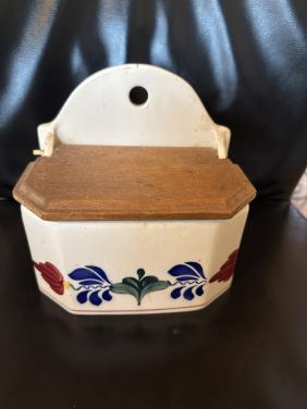 Boerenbont zoutbak met houten deksel