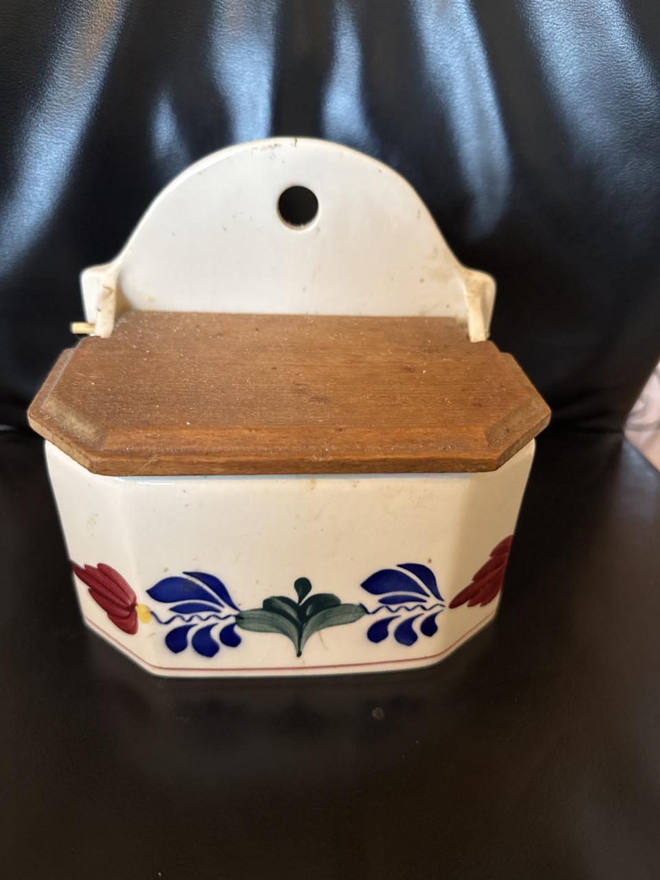 Boerenbont zoutbak met houten deksel