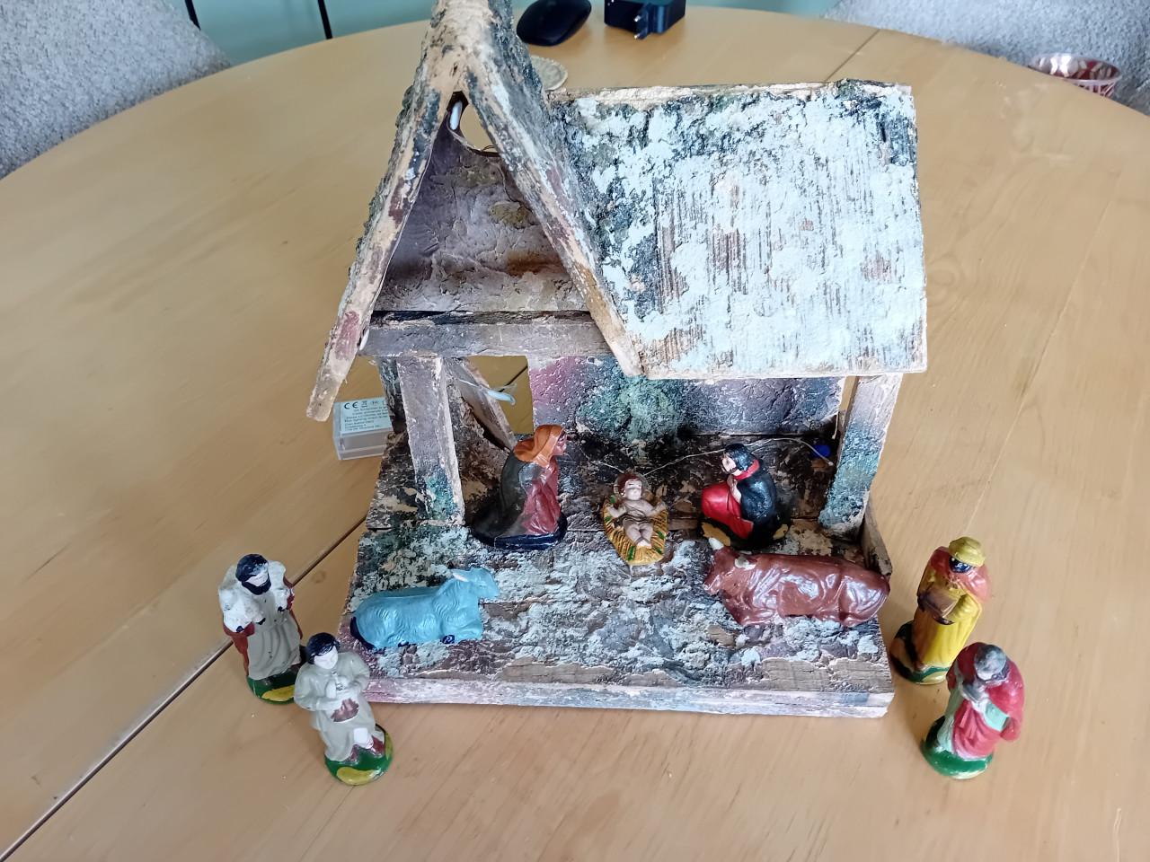 Te koop: een antiek kerststalletje