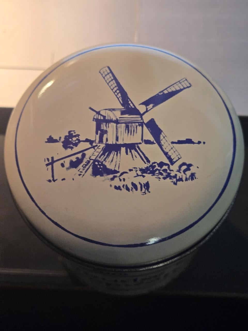 Vintage koekblik voor Goudse stroopwafels  H 11.5 cm Ø 9 cm