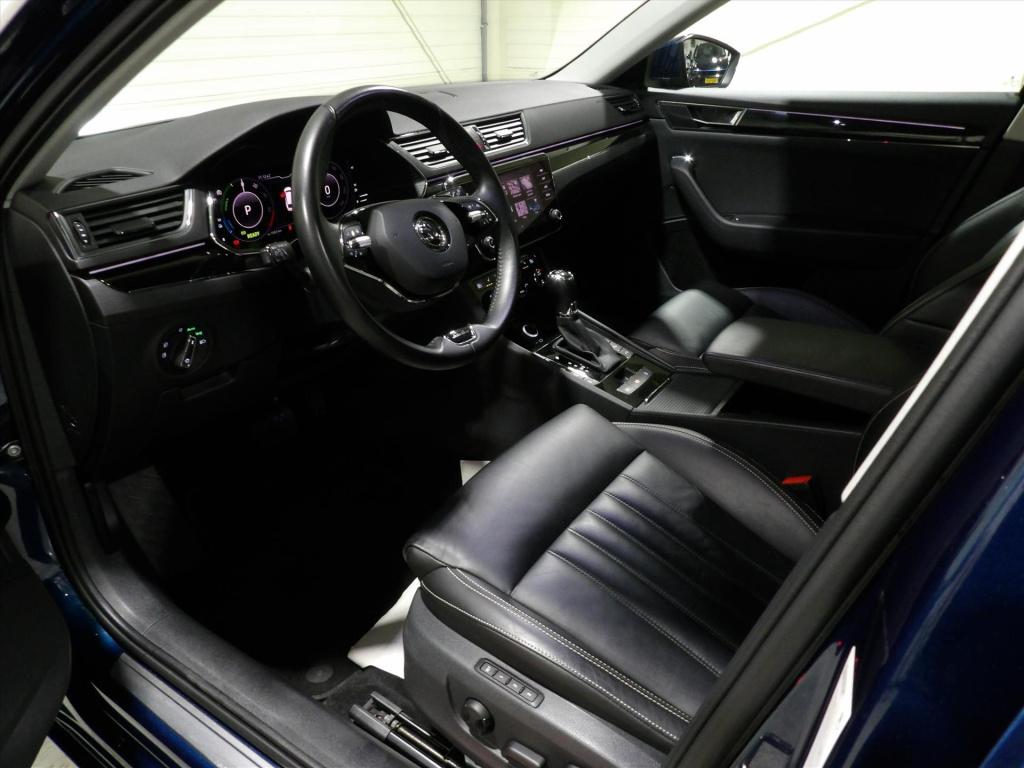 Skoda Superb combi 1.4 tsi phev 217pk dsg l&k