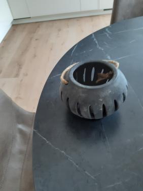 Betonnen windlichtje geen koeriersdiensten