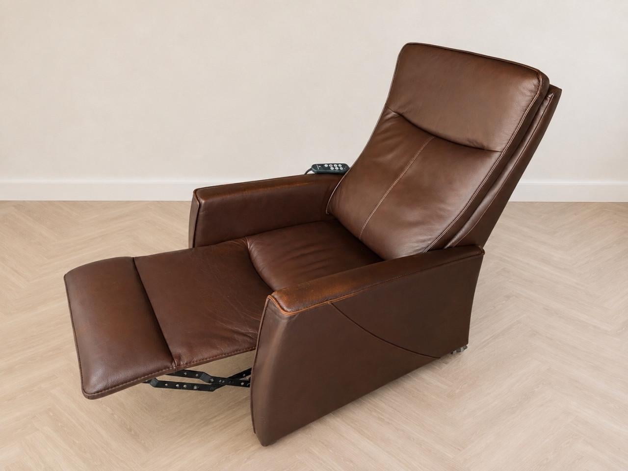 Prominent sta op stoel/ relaxfauteuil, hartbalansfunctie