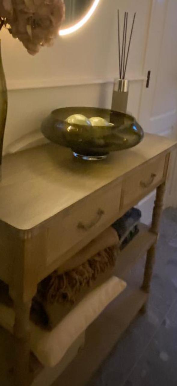 Kastje voor in de hal of woonkamer