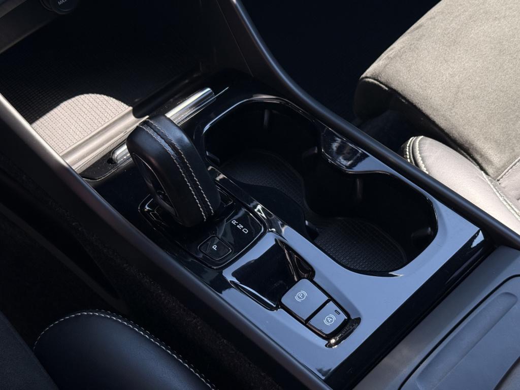 Volvo XC40 2.0 t5 awd r-design | harman kardon | pano | acc | achteruitrijc