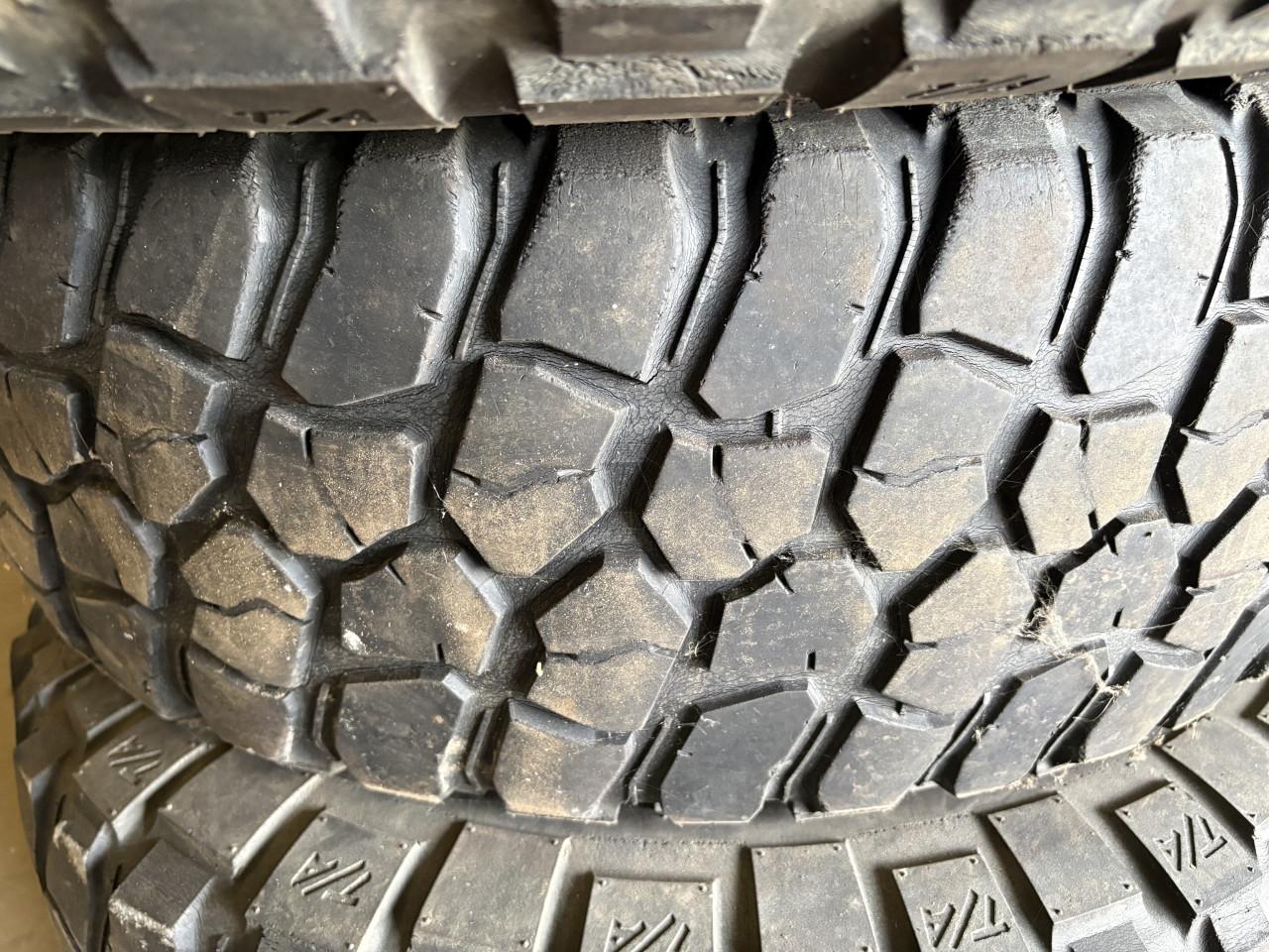 Landrover Discovery 2 Range Rover P38 banden en velg
