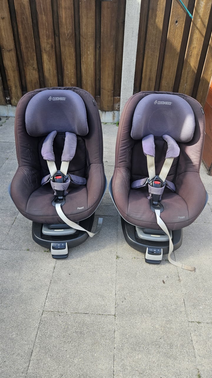 2x Maxi-cosi Pearl inclusief FamilyFix