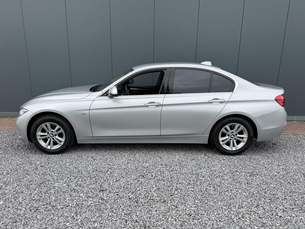 BMW 3-serie 318i automaat executive sportline sedan
