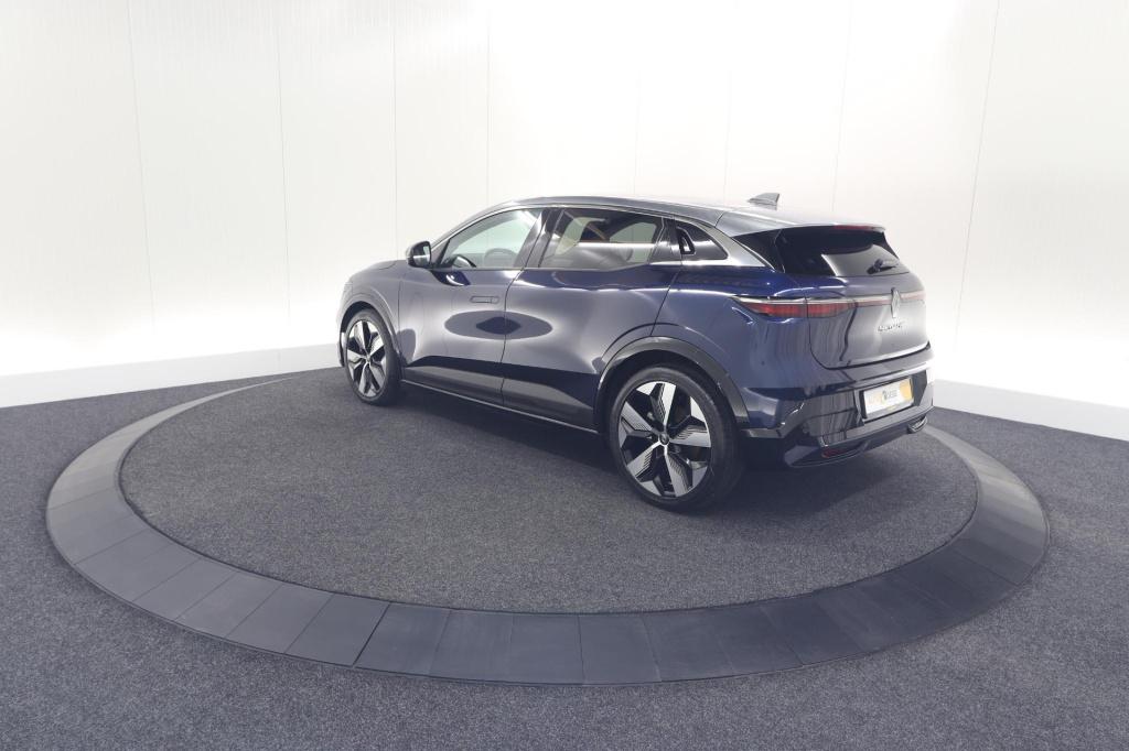 Renault Megane E-tech ev40 boost charge techno | pack winter | camera | app
