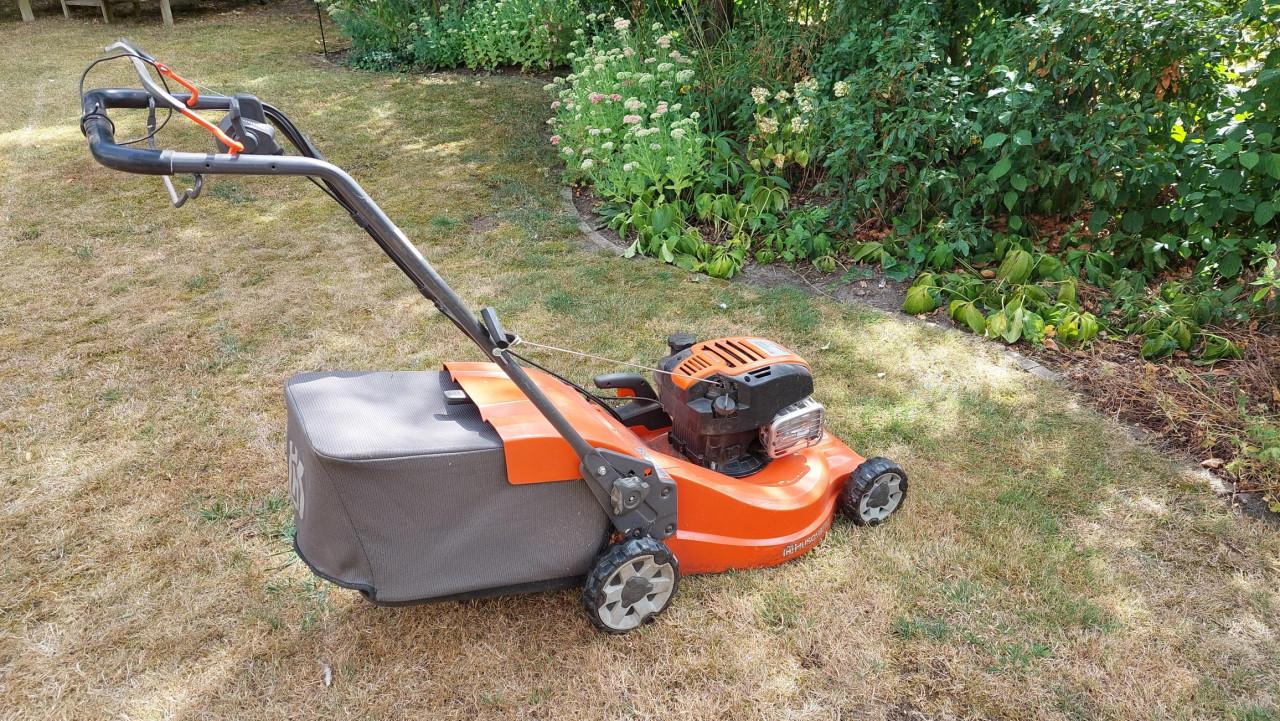 HUSQVARNA grasmaaier  LC 347V     i.z.g.st.