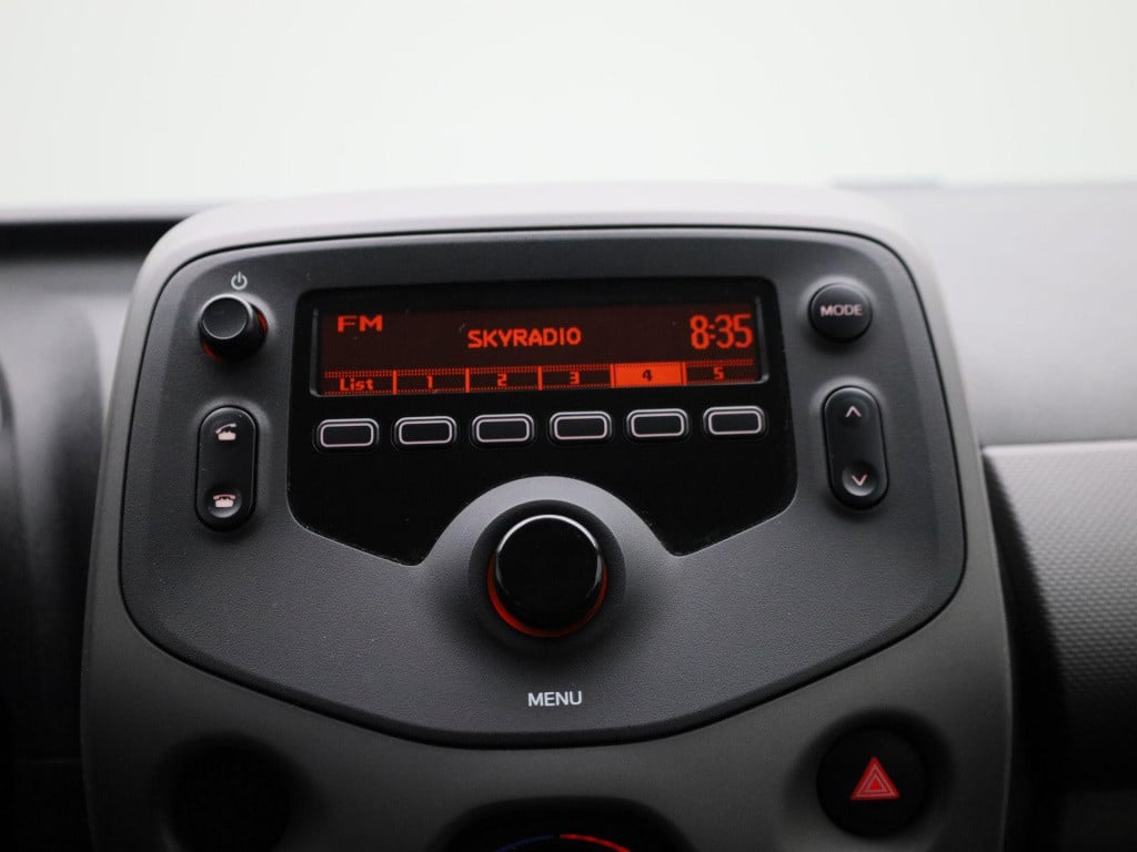 Peugeot 108 1.0 e-vti active | led dagrijverlichting | dab+ | bluetooth | s