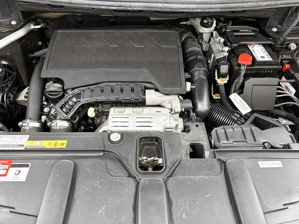 Peugeot 3008 130 pk automaat gt line | rijklaar lederen bekleding | camera 