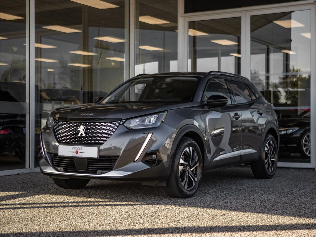 Peugeot 2008 1.2 puretech 130pk allure pack | navigatie | trekhaak | camera