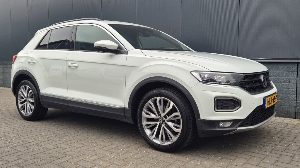 Volkswagen T-roc 1.5 tsi sport r *navi*camera*virtual*acc*blind-spot*clima*